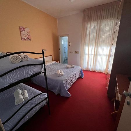 Villa Silvie Rose Cesenatico Luaran gambar