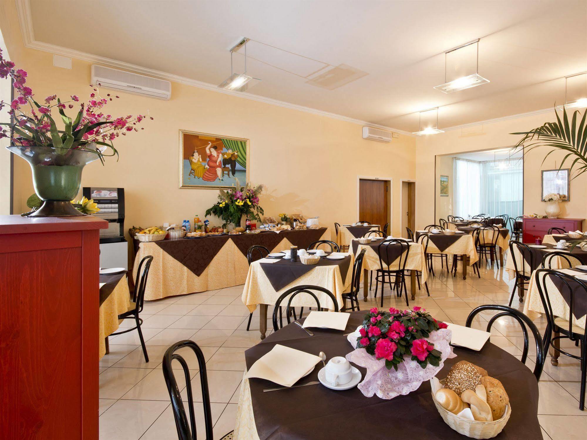 Villa Silvie Rose Cesenatico Luaran gambar