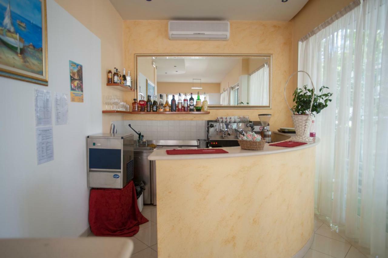 Villa Silvie Rose Cesenatico Luaran gambar