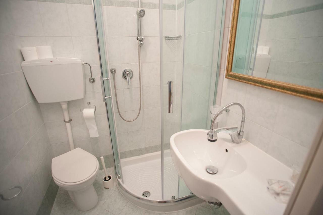 Villa Silvie Rose Cesenatico Luaran gambar